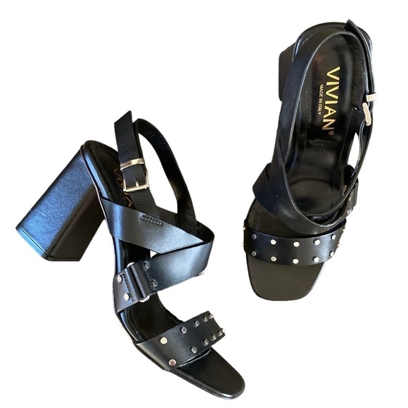 Vivian Italian Leather Stud Black Sandals NWOT - Picture 2 of 6
